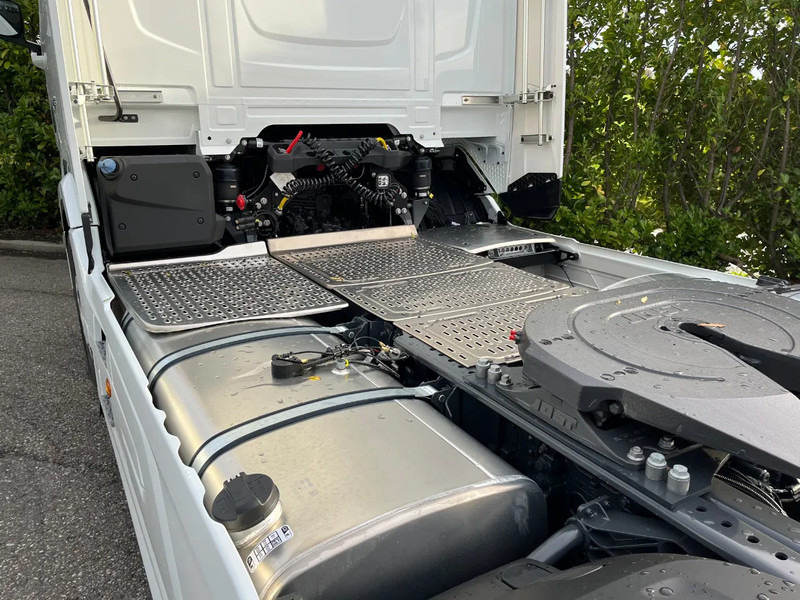 DAF XF 480 FT Euro6 Full-Air Nieuw - Nyergesvontató: 4 kép. DAF XF 480 FT Euro6 Full-Air Nieuw - Nyergesvontató: 4 kép.