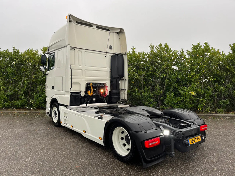 DAF XF 480 FT SSC Low-Deck Full-Option - Nyergesvontató: 3 kép. DAF XF 480 FT SSC Low-Deck Full-Option - Nyergesvontató: 3 kép.