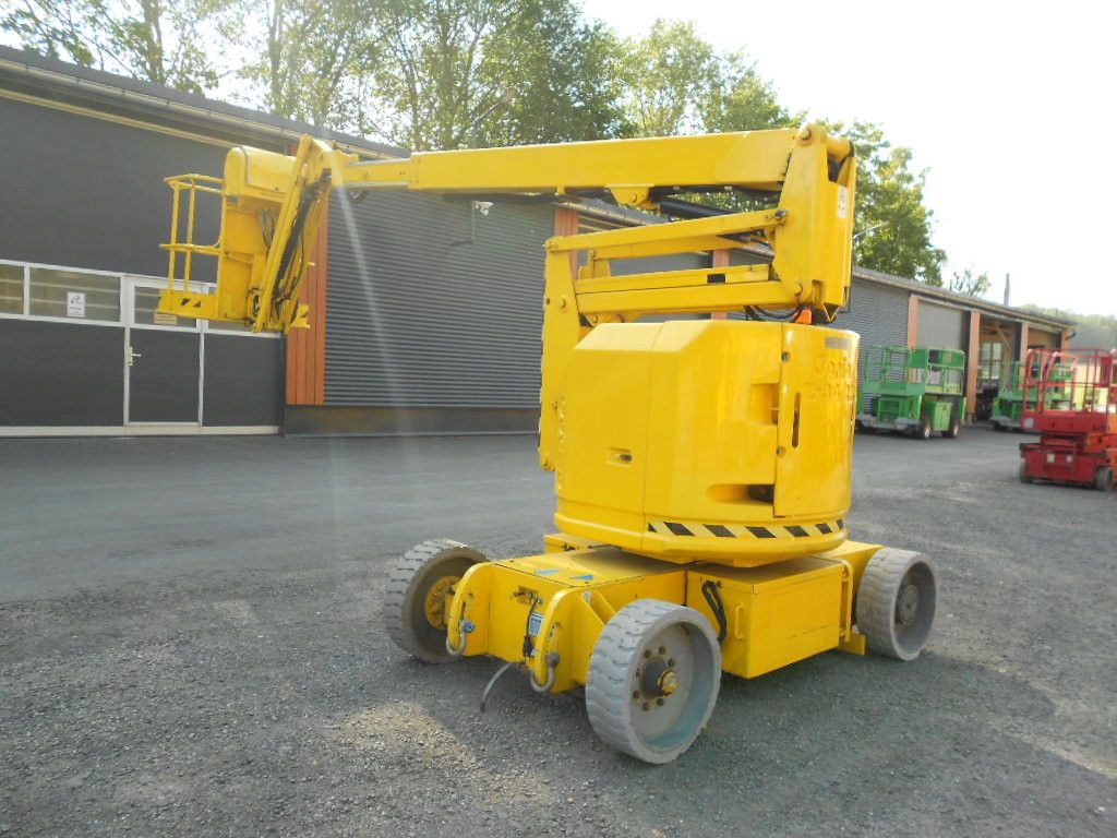 Genie Arbeitsbühne Genie Z 34/22N, 12,5 m - Emelőkosaras teherautó: 3 kép. Genie Arbeitsbühne Genie Z 34/22N, 12,5 m - Emelőkosaras teherautó: 3 kép.