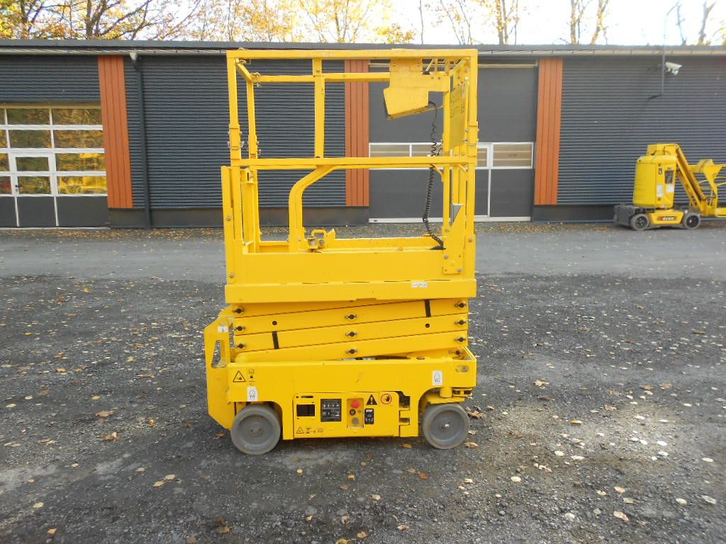 Genie GS 1330, Leichtscherenarbeitsbühne Genie 5,9 m lízing Genie GS 1330, Leichtscherenarbeitsbühne Genie 5,9 m: 15 kép. Genie GS 1330, Leichtscherenarbeitsbühne Genie 5,9 m lízing Genie GS 1330, Leichtscherenarbeitsbühne Genie 5,9 m: 15 kép.