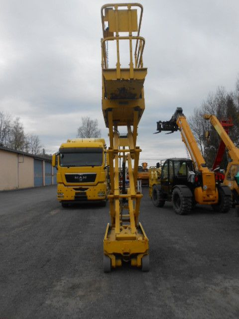 Genie GS 1530, Scherenarbeitsbühne Genie 6,6m - Emelőkosaras teherautó: 3 kép. Genie GS 1530, Scherenarbeitsbühne Genie 6,6m - Emelőkosaras teherautó: 3 kép.