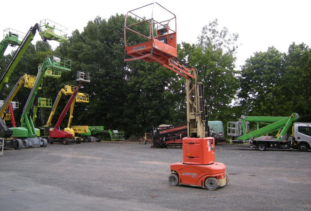 JLG Arbeitsbühne, JLG Toucan 1010, AH 10m - Emelőkosaras teherautó: 3 kép. JLG Arbeitsbühne, JLG Toucan 1010, AH 10m - Emelőkosaras teherautó: 3 kép.