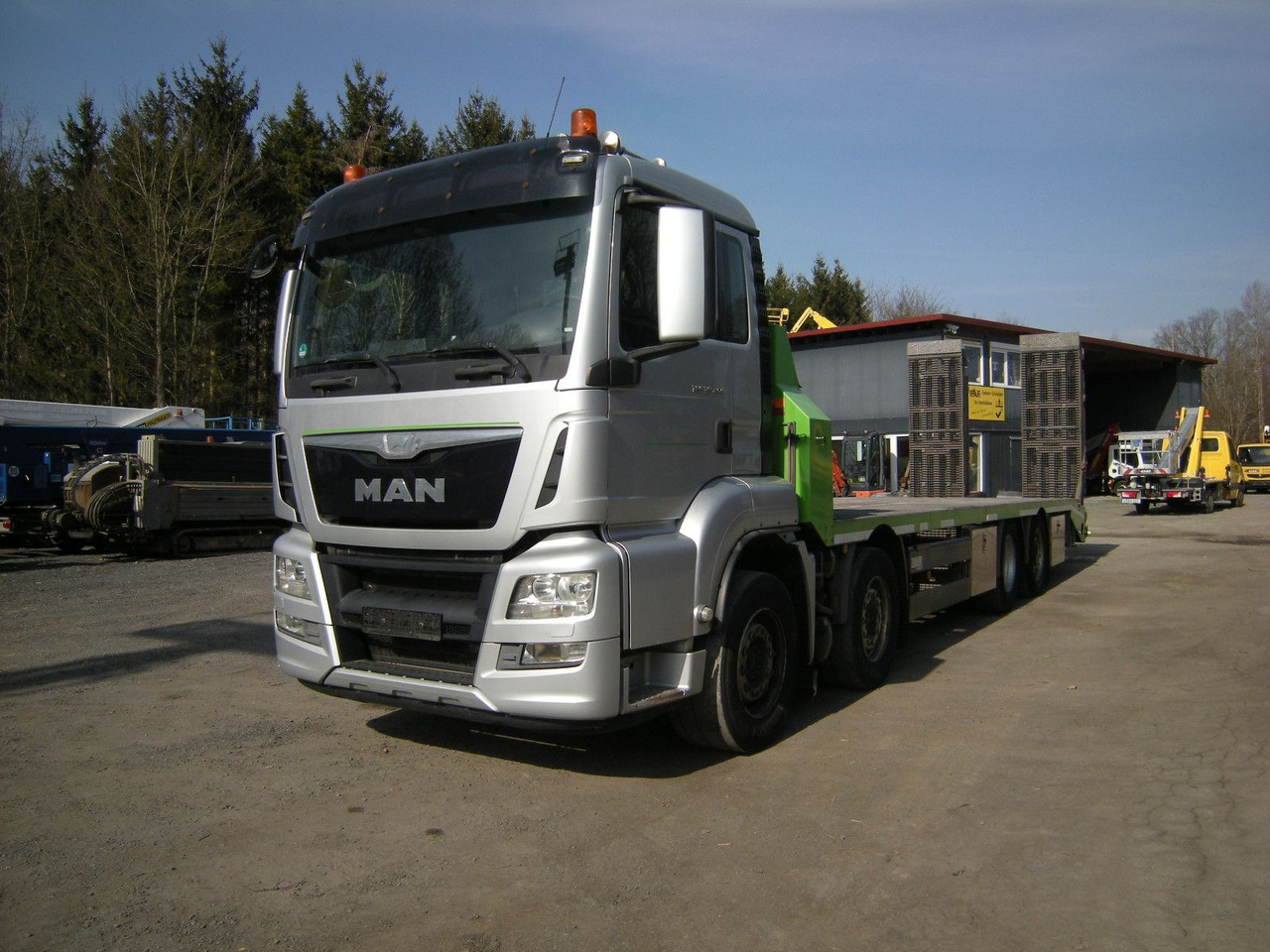 Vontató MAN 35.400, Zanner Plateau, Rampen, Winde: 6 kép. Vontató MAN 35.400, Zanner Plateau, Rampen, Winde: 6 kép.