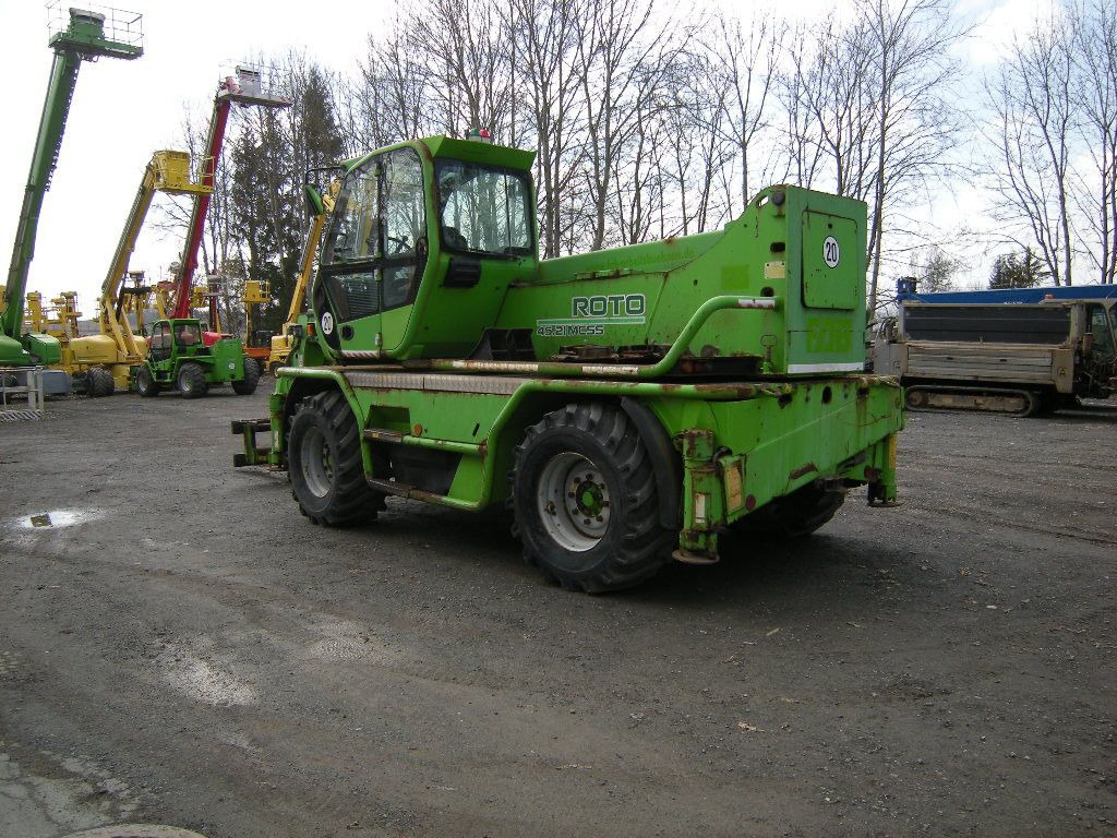 Merlo RT 4025 Roto 45.21 MCSS - Teleszkópos rakodó: 3 kép. Merlo RT 4025 Roto 45.21 MCSS - Teleszkópos rakodó: 3 kép.