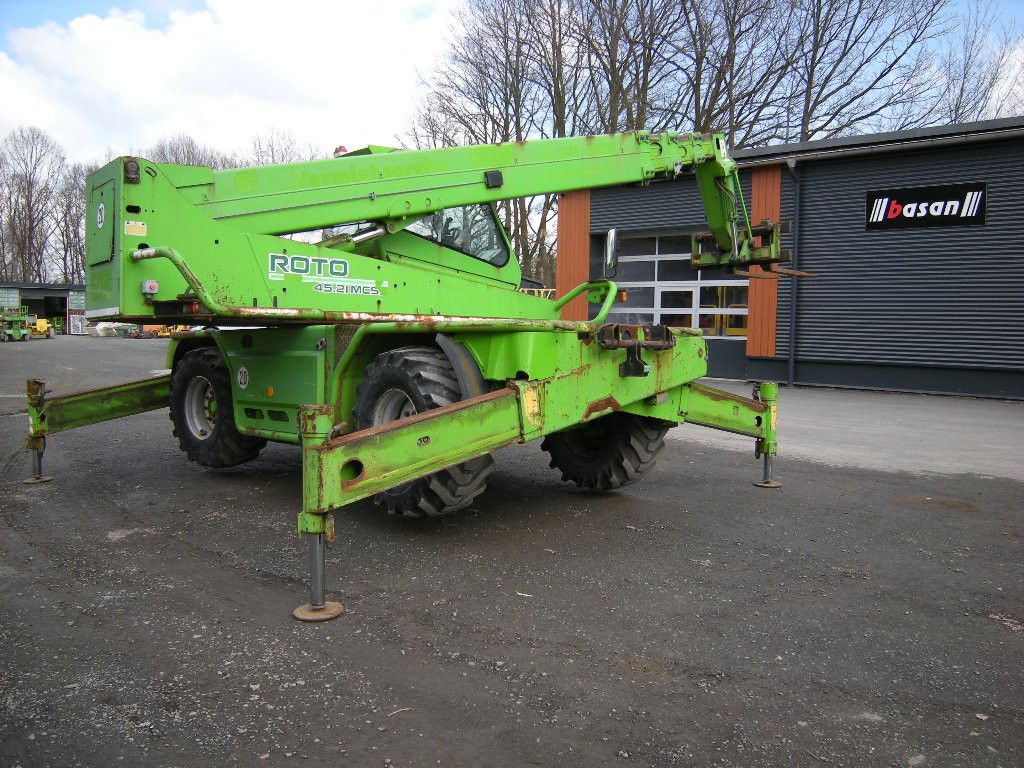 Teleszkópos rakodó Merlo RT 4025 Roto 45.21 MCSS: 18 kép. Teleszkópos rakodó Merlo RT 4025 Roto 45.21 MCSS: 18 kép.