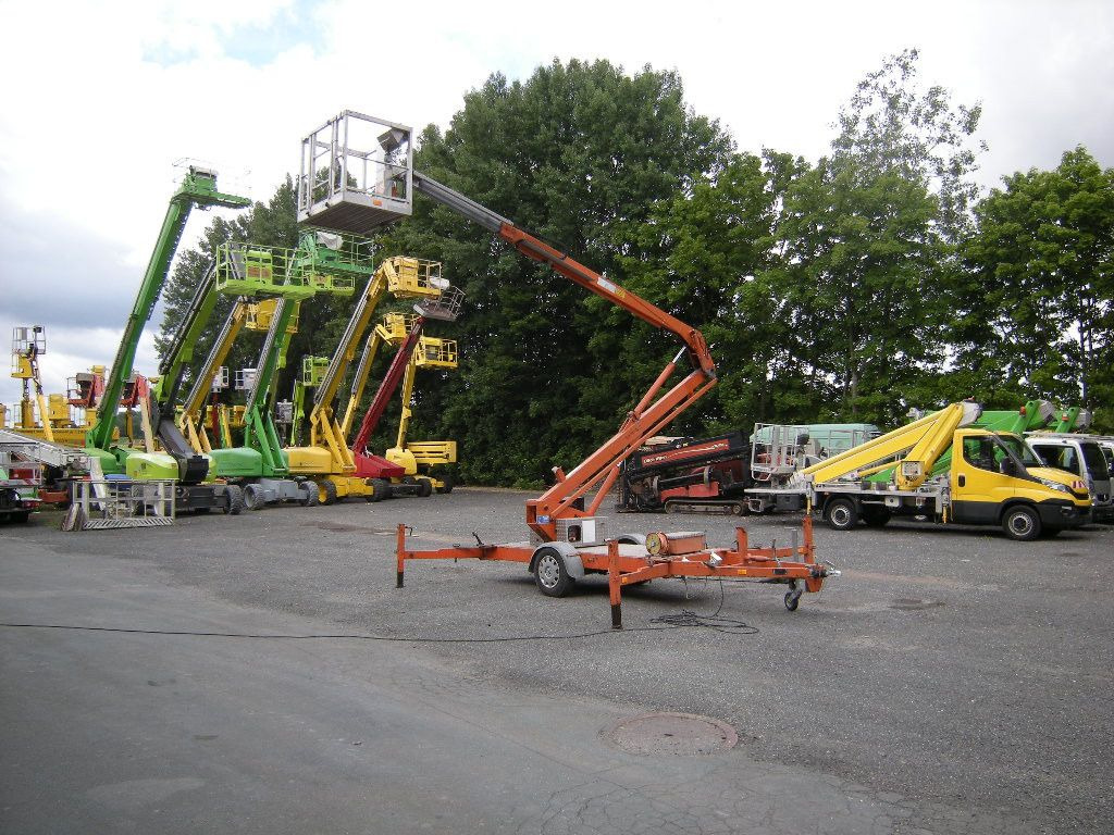 Moog Anhänge Arbeitsbühne, AH 13,5m - Emelőkosaras teherautó: 3 kép. Moog Anhänge Arbeitsbühne, AH 13,5m - Emelőkosaras teherautó: 3 kép.