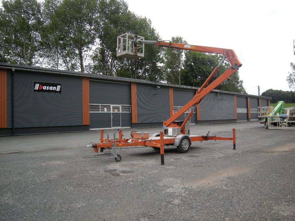 Moog Anhänge Arbeitsbühne, AH 13,5m - Emelőkosaras teherautó: 2 kép. Moog Anhänge Arbeitsbühne, AH 13,5m - Emelőkosaras teherautó: 2 kép.