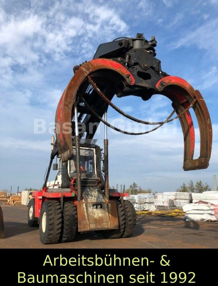 Rundholzstapler/Logstacker Svetruck TMF 15/11-54 Rundholzstapler/Logstacker Svetruck TMF 15/11-54 - Dízel targonca: 2 kép. Rundholzstapler/Logstacker Svetruck TMF 15/11-54 Rundholzstapler/Logstacker Svetruck TMF 15/11-54 - Dízel targonca: 2 kép.
