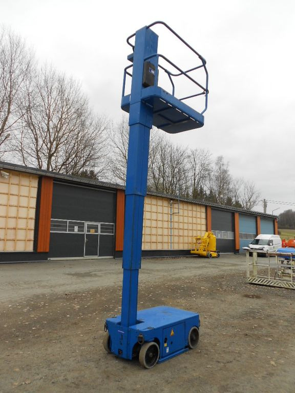 Upright Mastbühne TM12, AH 5,85 m - Oszlopos személyemelő: 2 kép. Upright Mastbühne TM12, AH 5,85 m - Oszlopos személyemelő: 2 kép.