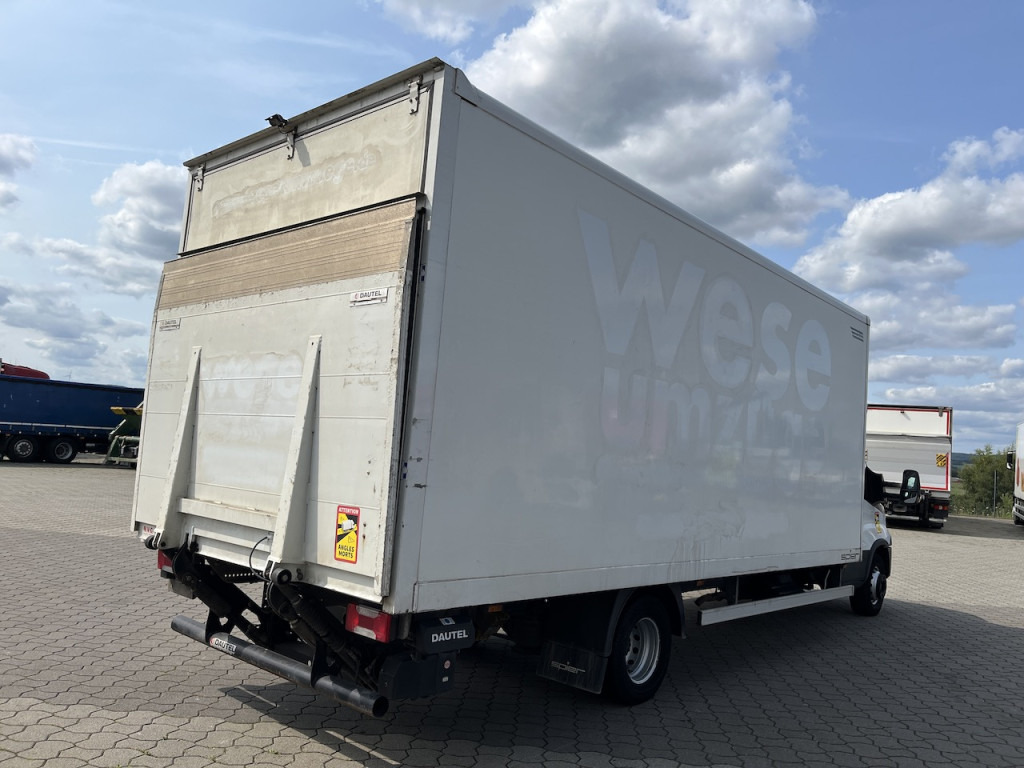 Iveco 70C18 Daily Koffer mit Ladebordwand - Dobozos kisteherautó: 4 kép. Iveco 70C18 Daily Koffer mit Ladebordwand - Dobozos kisteherautó: 4 kép.