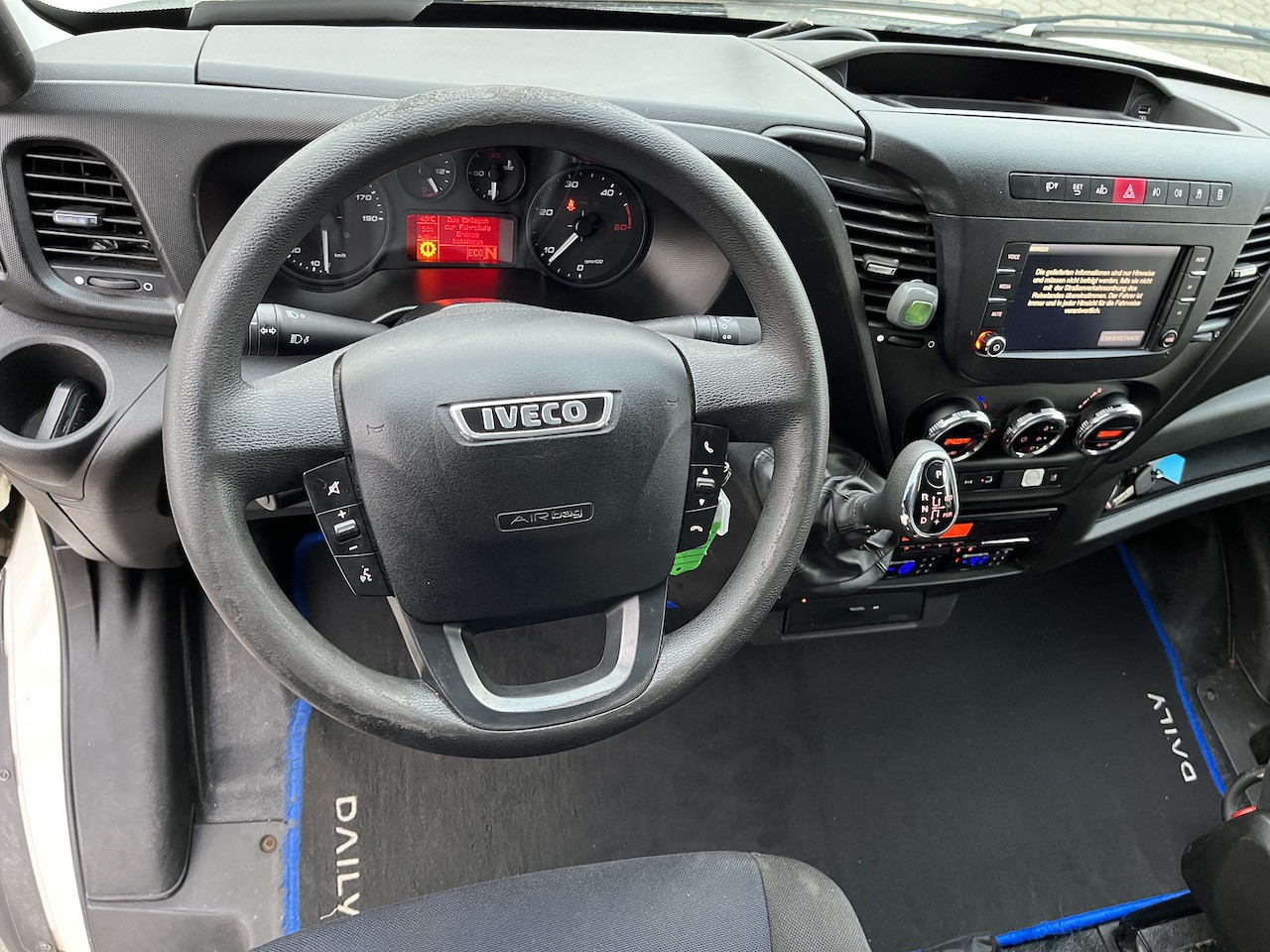 Hűtős kisteherautó Iveco 70C18 Daily  Tiefkühlkoffer mit Ladebordwand: 14 kép.