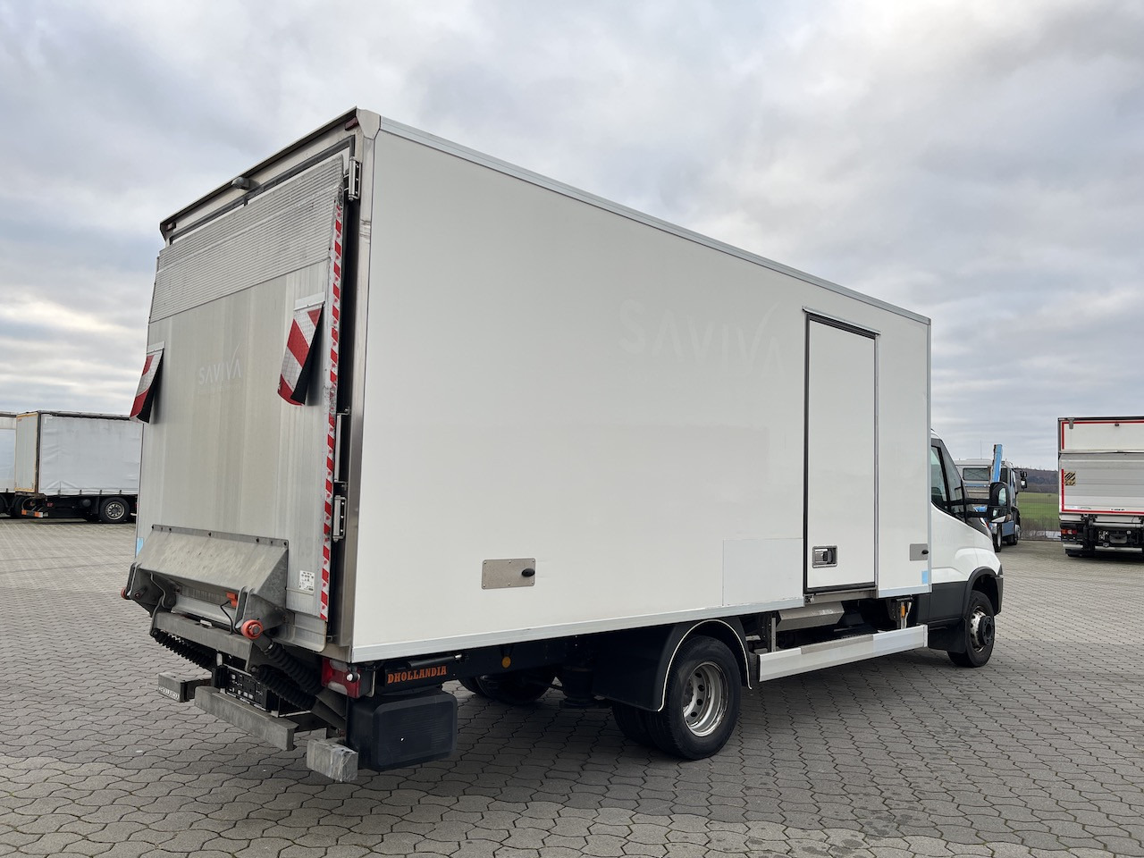 Hűtős kisteherautó Iveco 70C18 Daily  Tiefkühlkoffer mit Ladebordwand: 10 kép.
