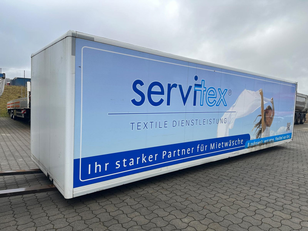 Dobozos kisteherautó Iveco Koffer 8,80 m + Ladebordwand 1,5t: 8 kép.