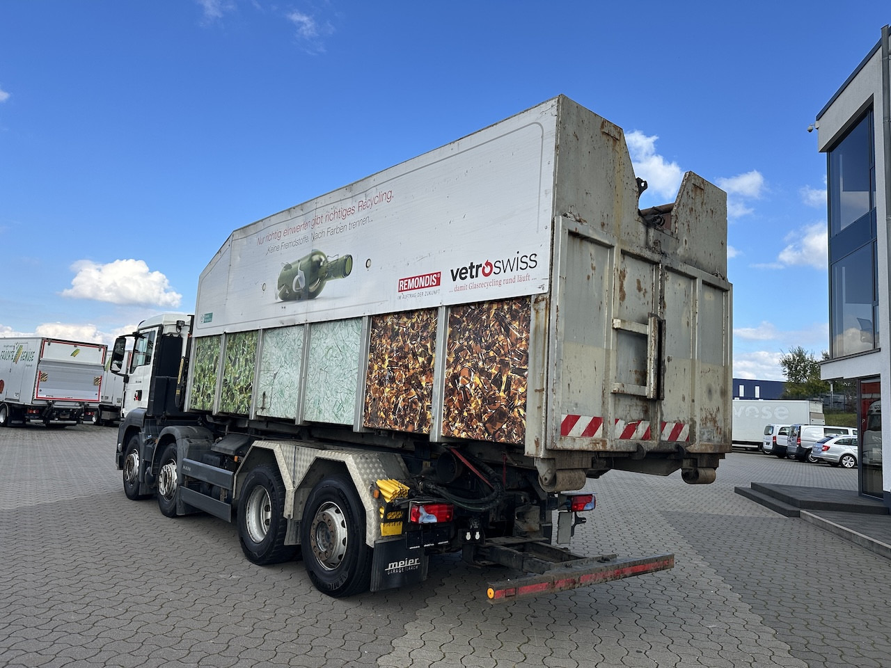 MAN TGS 35.400 8x2 Intarder PK 16502 Glasmulde - Horgos rakodó teherautó, Darus autó: 4 kép. MAN TGS 35.400 8x2 Intarder PK 16502 Glasmulde - Horgos rakodó teherautó, Darus autó: 4 kép.