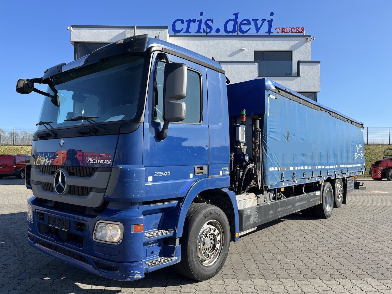 Mercedes-Benz 2541 6x2 Atlas 135.2E Pritsche 8,20 m - Ponyvás teherautó, Darus autó: 1 kép. Mercedes-Benz 2541 6x2 Atlas 135.2E Pritsche 8,20 m - Ponyvás teherautó, Darus autó: 1 kép.