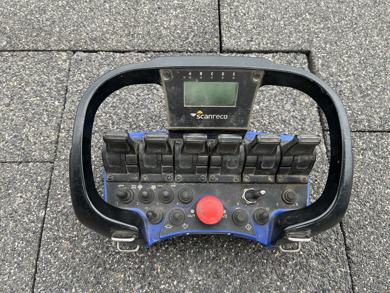 Mercedes-Benz Actros 2545 6x2 Effer - Atlas 265-A6 Lenk- Liftachse - Platós teherautó, Darus autó: 5 kép. Mercedes-Benz Actros 2545 6x2 Effer - Atlas 265-A6 Lenk- Liftachse - Platós teherautó, Darus autó: 5 kép.