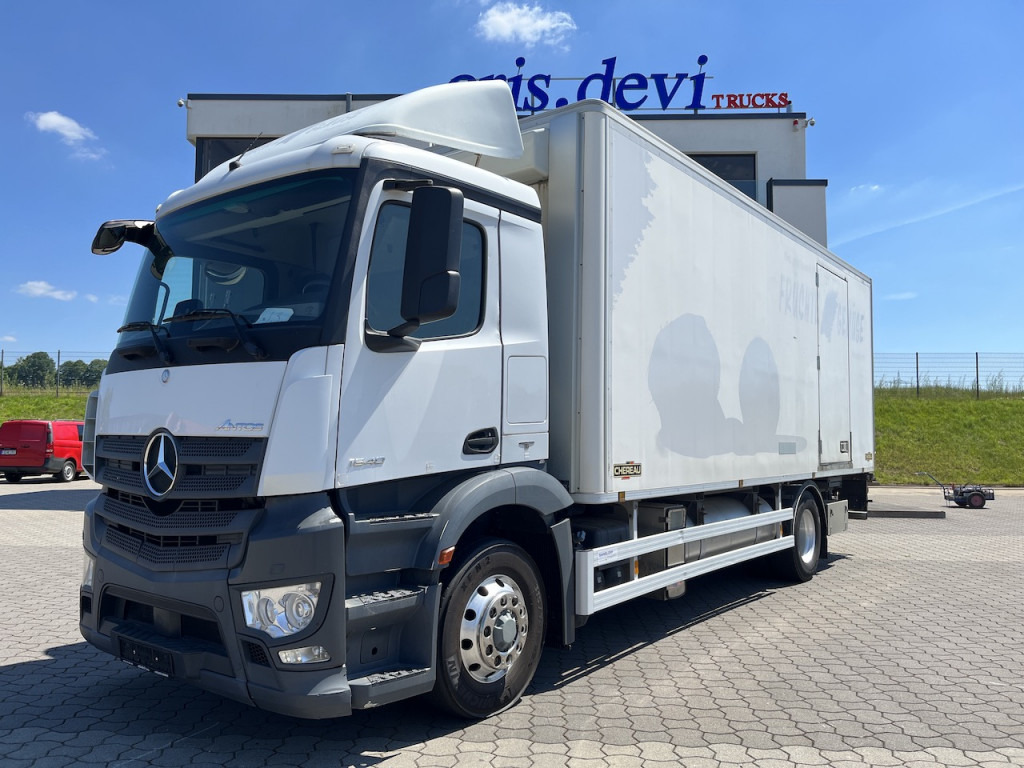 Mercedes-Benz Antos 1840 4x4 HAD LBW Kühlung Flüssigstickstoff - Hűtős teherautó: 1 kép. Mercedes-Benz Antos 1840 4x4 HAD LBW Kühlung Flüssigstickstoff - Hűtős teherautó: 1 kép.