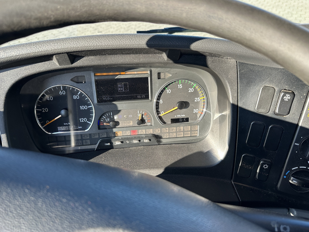 Mercedes-Benz Atego 1529 4x2 Atlas 57.3-A2 Kadaverkipper - Darus autó, Billenőplatós teherautó: 5 kép. Mercedes-Benz Atego 1529 4x2 Atlas 57.3-A2 Kadaverkipper - Darus autó, Billenőplatós teherautó: 5 kép.