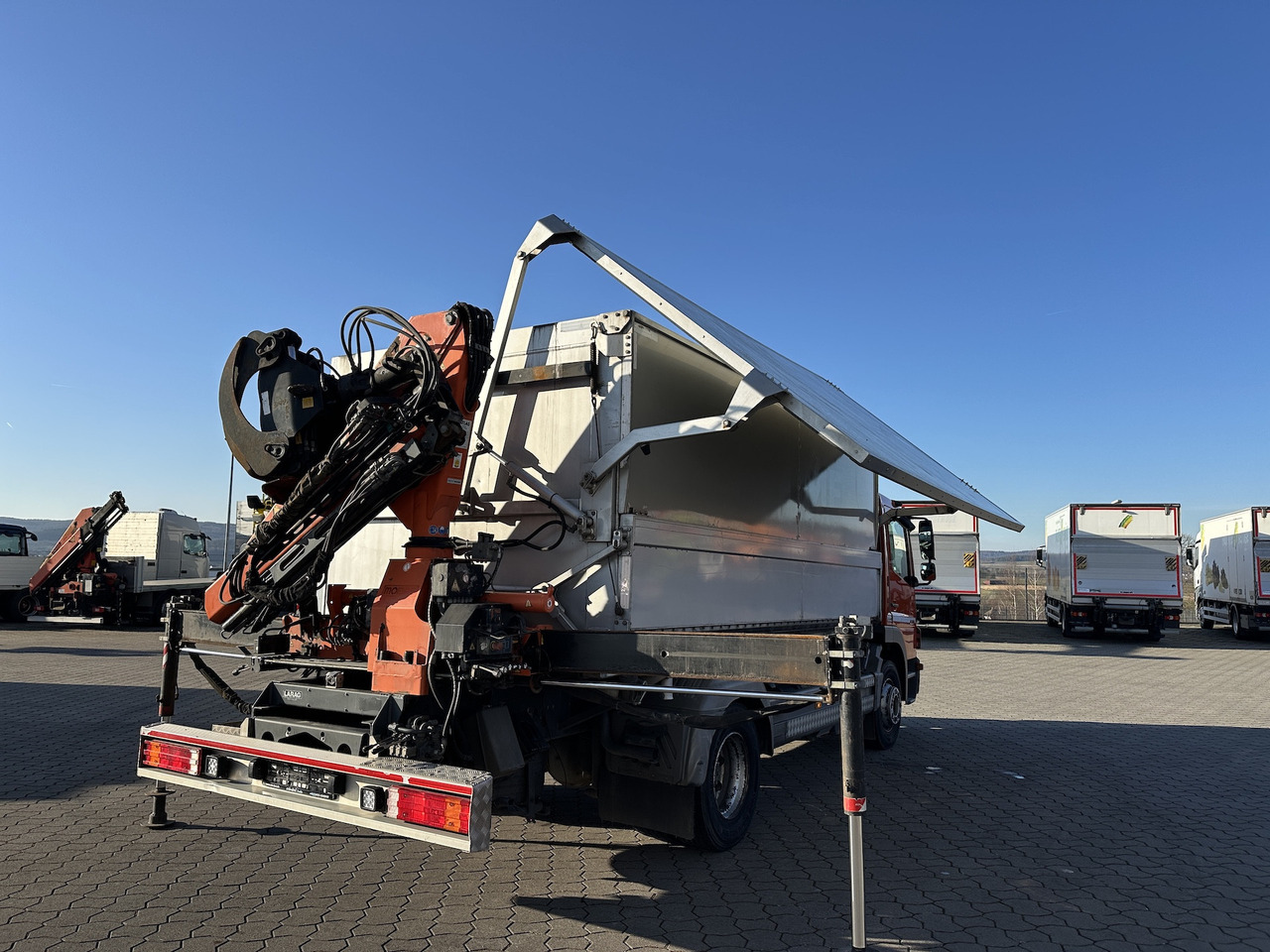 Mercedes-Benz Atego 1529 4x2 Atlas 57.3-A2 Kadaverkipper - Darus autó, Billenőplatós teherautó: 2 kép. Mercedes-Benz Atego 1529 4x2 Atlas 57.3-A2 Kadaverkipper - Darus autó, Billenőplatós teherautó: 2 kép.