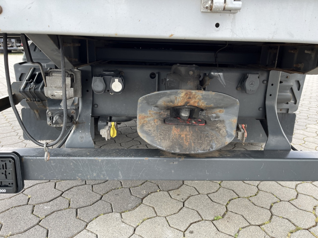 Mercedes-Benz Atego 823 4x2 AHK Hebezug Seilzug Brennholz - Platós kisteherautó: 5 kép. Mercedes-Benz Atego 823 4x2 AHK Hebezug Seilzug Brennholz - Platós kisteherautó: 5 kép.