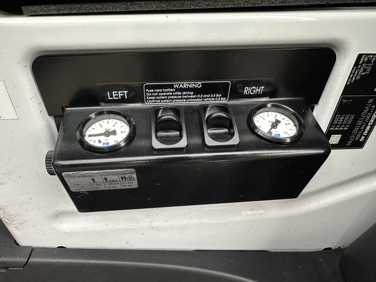 Mercedes-Benz Sprinter 319 CDI Koffer LBW RFK SH Tempomat - Dobozos kisteherautó: 3 kép. Mercedes-Benz Sprinter 319 CDI Koffer LBW RFK SH Tempomat - Dobozos kisteherautó: 3 kép.