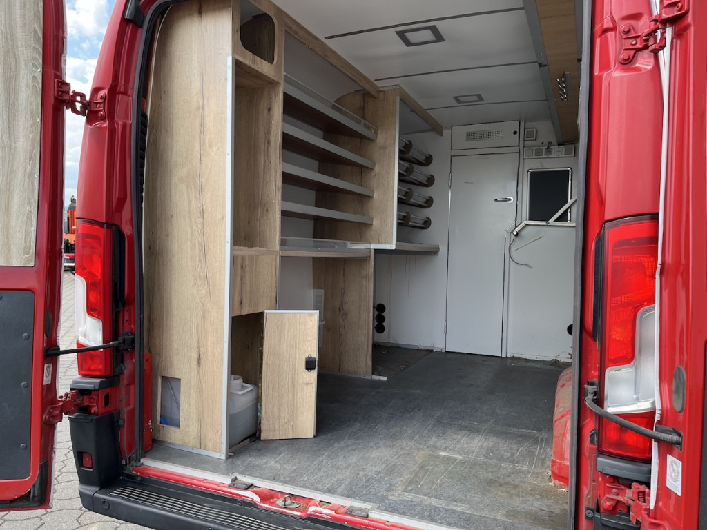 Peugeot Boxer Verkaufsfahrzeug Foodtruck - Büféautó: 5 kép. Peugeot Boxer Verkaufsfahrzeug Foodtruck - Büféautó: 5 kép.