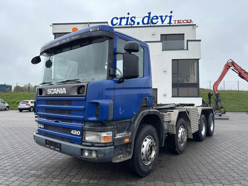Scania P124 420 8x4 Multilift 26 t | Retarder - Horgos rakodó teherautó: 1 kép. Scania P124 420 8x4 Multilift 26 t | Retarder - Horgos rakodó teherautó: 1 kép.