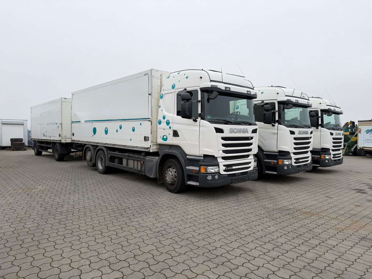 Scania R 450 6x2 Geränkezug + Orten Anhänger - Dobozos felépítményű teherautó: 3 kép. Scania R 450 6x2 Geränkezug + Orten Anhänger - Dobozos felépítményű teherautó: 3 kép.
