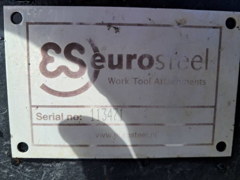 ROTOTILT R4 - Adapterek - Építőipari gépek: 3 kép. ROTOTILT R4 - Adapterek - Építőipari gépek: 3 kép.