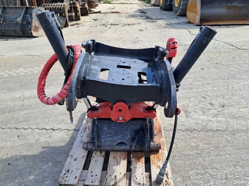 Adapterek - Építőipari gépek ROTOTILT R4: 6 kép. Adapterek - Építőipari gépek ROTOTILT R4: 6 kép.