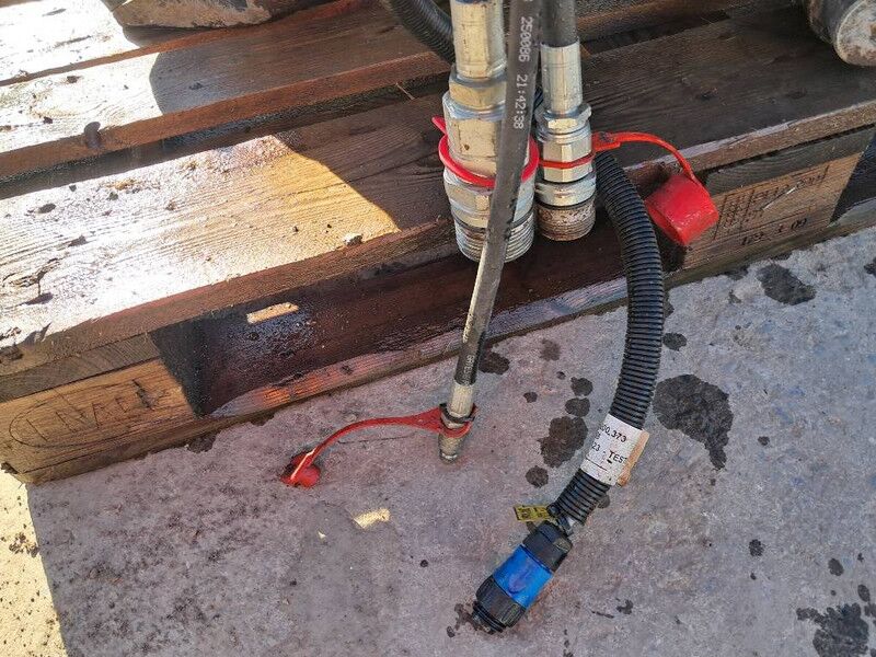 ROTOTILT R5 - Adapterek - Építőipari gépek: 5 kép. ROTOTILT R5 - Adapterek - Építőipari gépek: 5 kép.