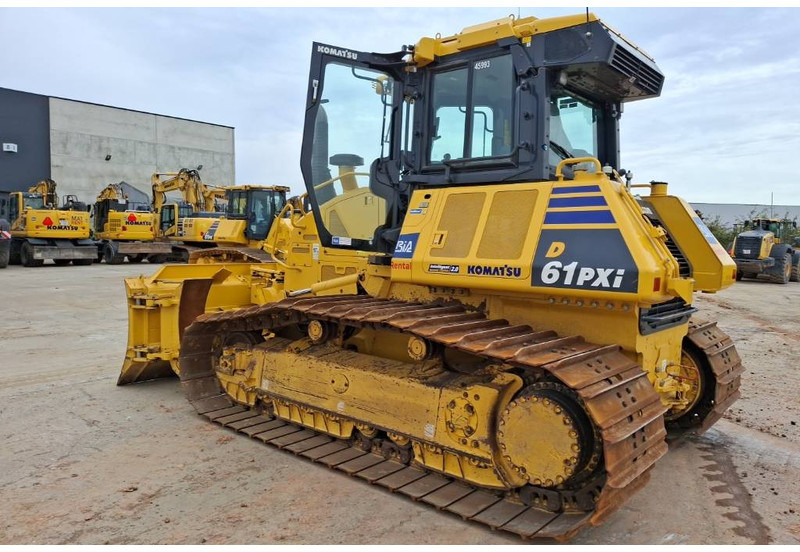 Komatsu D61PXI-24E0 - Buldózer: 3 kép. Komatsu D61PXI-24E0 - Buldózer: 3 kép.
