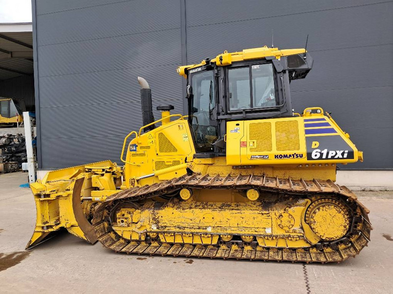 Komatsu D61PXI-24E0 - Buldózer: 3 kép. Komatsu D61PXI-24E0 - Buldózer: 3 kép.