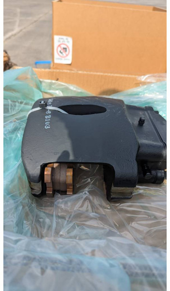 Komatsu HD605-5 BRAKE ASSY 561-34-62103 - Fék alkatrészek - Építőipari gépek: 3 kép. Komatsu HD605-5 BRAKE ASSY 561-34-62103 - Fék alkatrészek - Építőipari gépek: 3 kép.