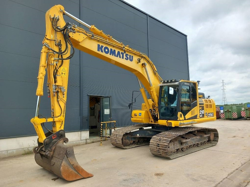 Komatsu PC210LCI-11 - Lánctalpas kotró: 4 kép. Komatsu PC210LCI-11 - Lánctalpas kotró: 4 kép.
