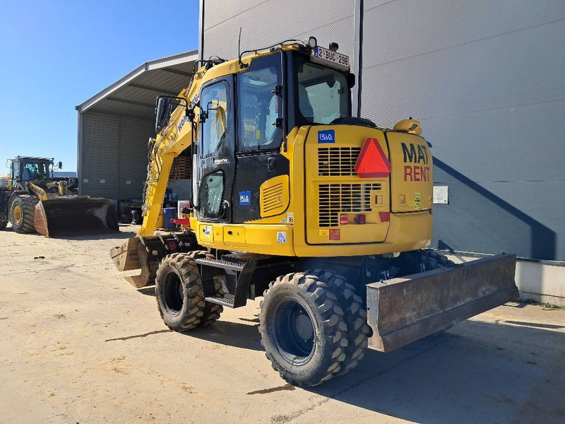 Komatsu PW98MR-11E0 - Gumikerekes kotró: 5 kép. Komatsu PW98MR-11E0 - Gumikerekes kotró: 5 kép.