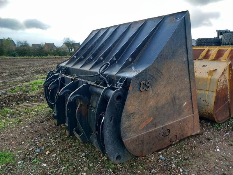 Komatsu WA480-8 - Kanál - Építőipari gépek: 3 kép. Komatsu WA480-8 - Kanál - Építőipari gépek: 3 kép.