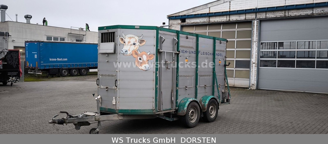 Alf Vollalu Viehanhänger Großvieh - Pótkocsi állatszállító: 3 kép. Alf Vollalu Viehanhänger Großvieh - Pótkocsi állatszállító: 3 kép.