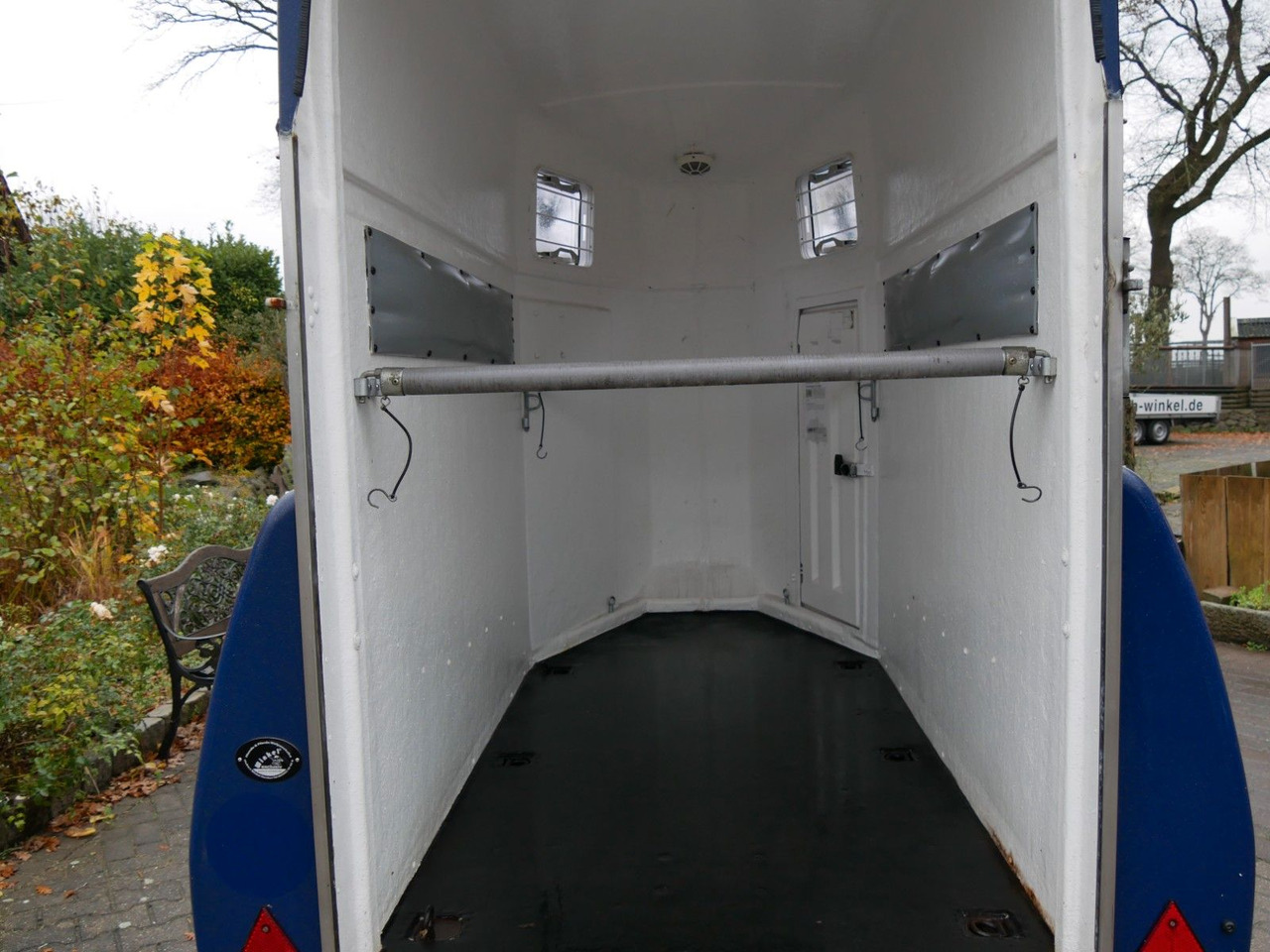 Böckmann Uno schwenkbare Klappe Fohlengitter - Pótkocsi állatszállító: 3 kép. Böckmann Uno schwenkbare Klappe Fohlengitter - Pótkocsi állatszállító: 3 kép.