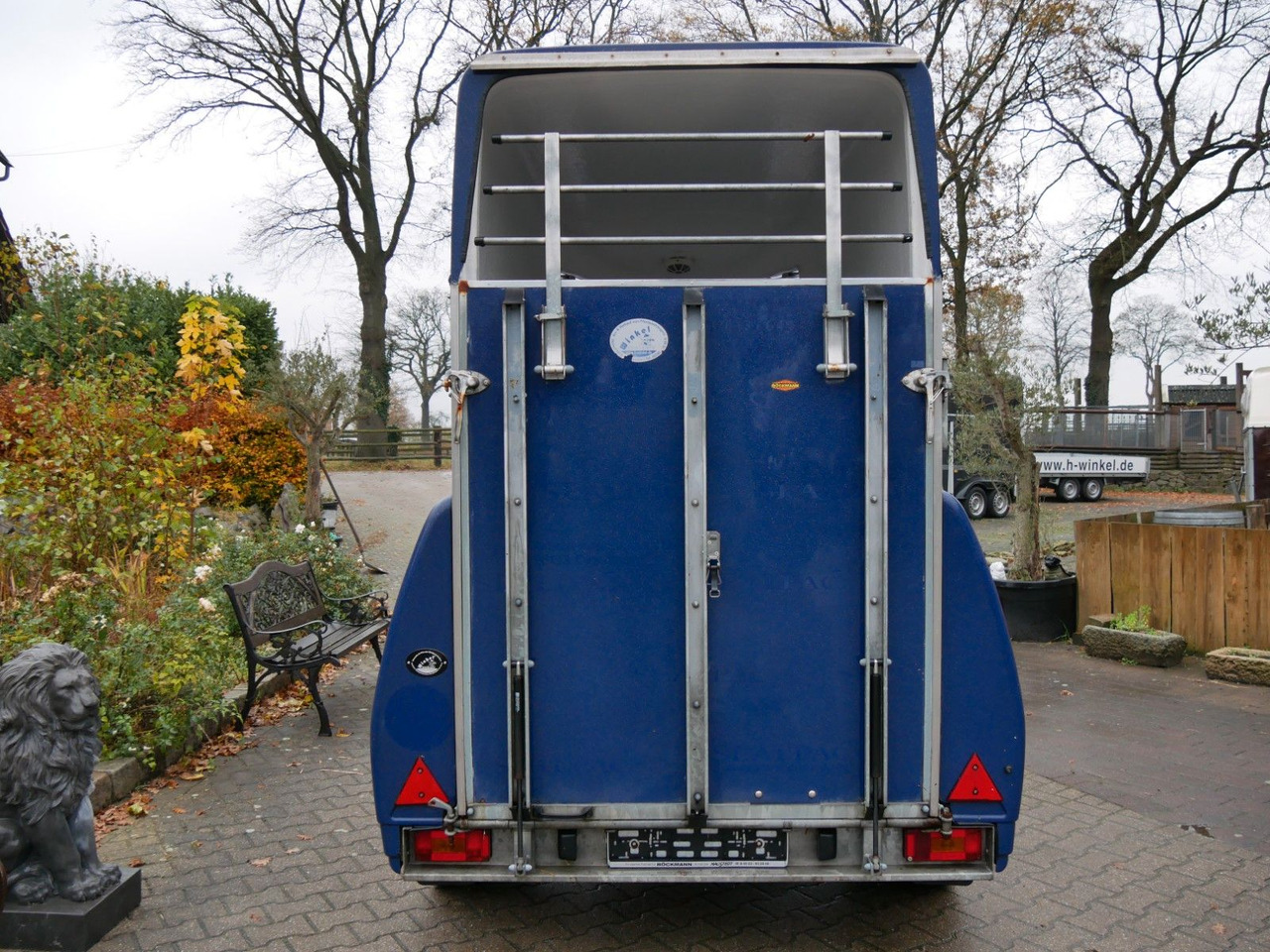 Böckmann Uno schwenkbare Klappe Fohlengitter - Pótkocsi állatszállító: 2 kép. Böckmann Uno schwenkbare Klappe Fohlengitter - Pótkocsi állatszállító: 2 kép.