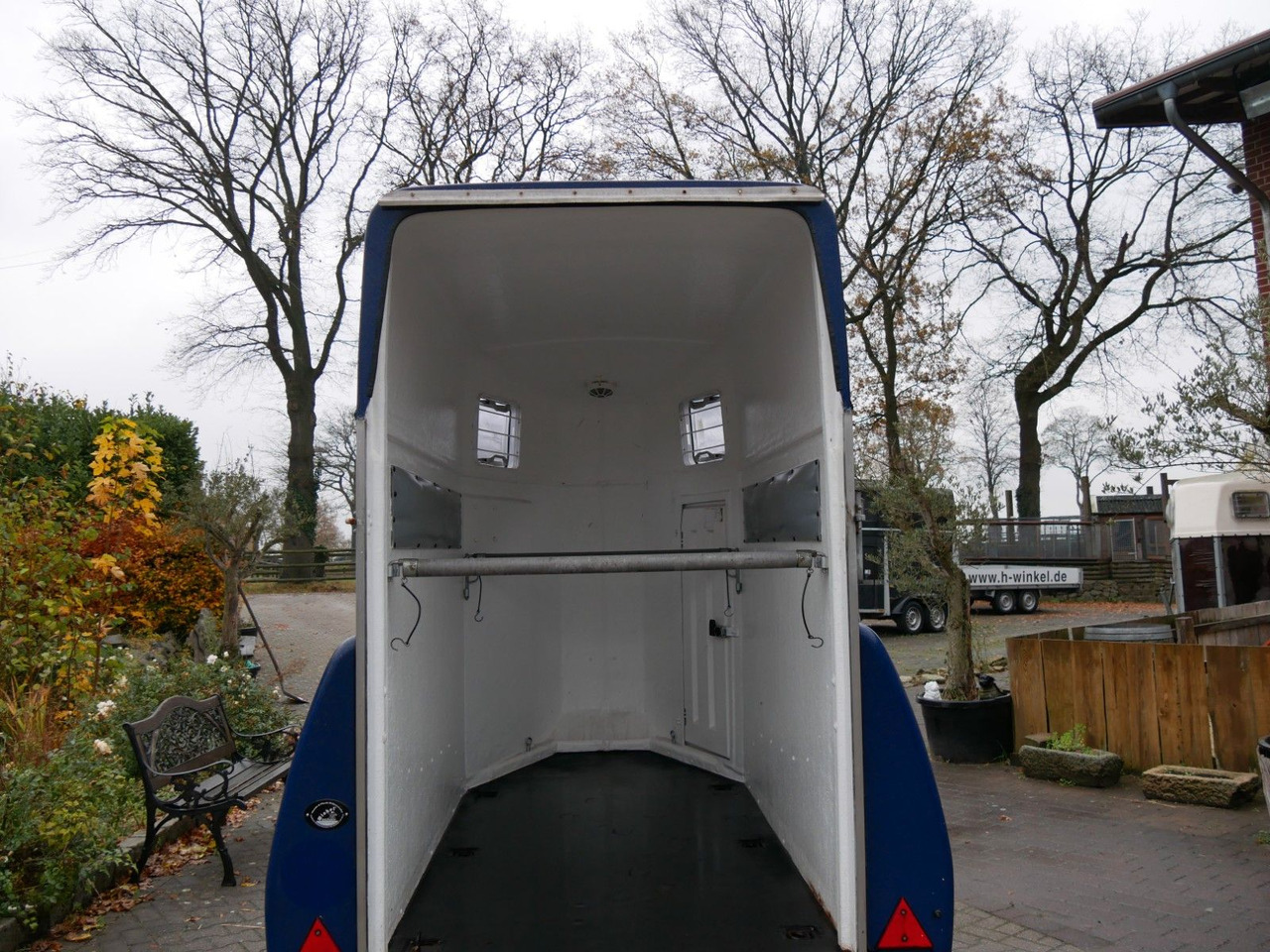 Böckmann Uno schwenkbare Klappe Fohlengitter - Pótkocsi állatszállító: 4 kép. Böckmann Uno schwenkbare Klappe Fohlengitter - Pótkocsi állatszállító: 4 kép.