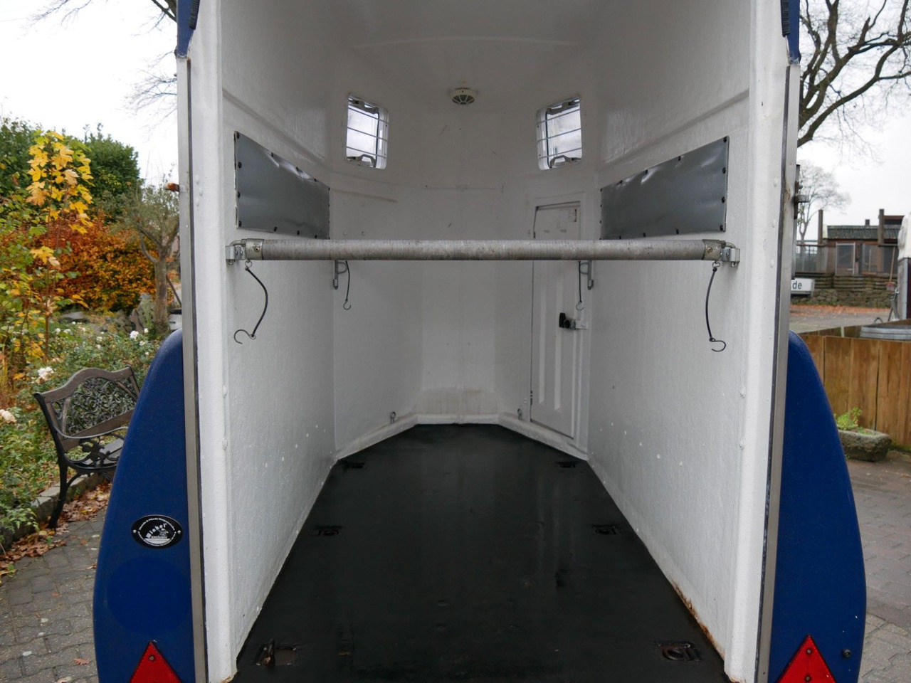 Böckmann Uno schwenkbare Klappe Fohlengitter - Pótkocsi állatszállító: 5 kép. Böckmann Uno schwenkbare Klappe Fohlengitter - Pótkocsi állatszállító: 5 kép.