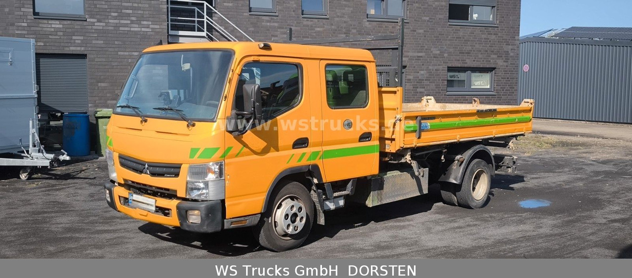 Mitsubishi Canter-DREISEITENKIPPER-DoKa-7.SITZER-EURO6 - Billenőplatós kisteherautó, Duplakabinos kisteherautó: 1 kép. Mitsubishi Canter-DREISEITENKIPPER-DoKa-7.SITZER-EURO6 - Billenőplatós kisteherautó, Duplakabinos kisteherautó: 1 kép.