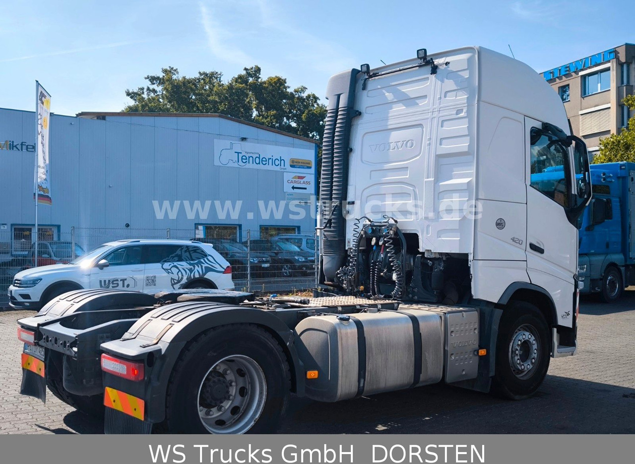 Volvo FH 420 SZM Hydraulik - Nyergesvontató: 3 kép. Volvo FH 420 SZM Hydraulik - Nyergesvontató: 3 kép.