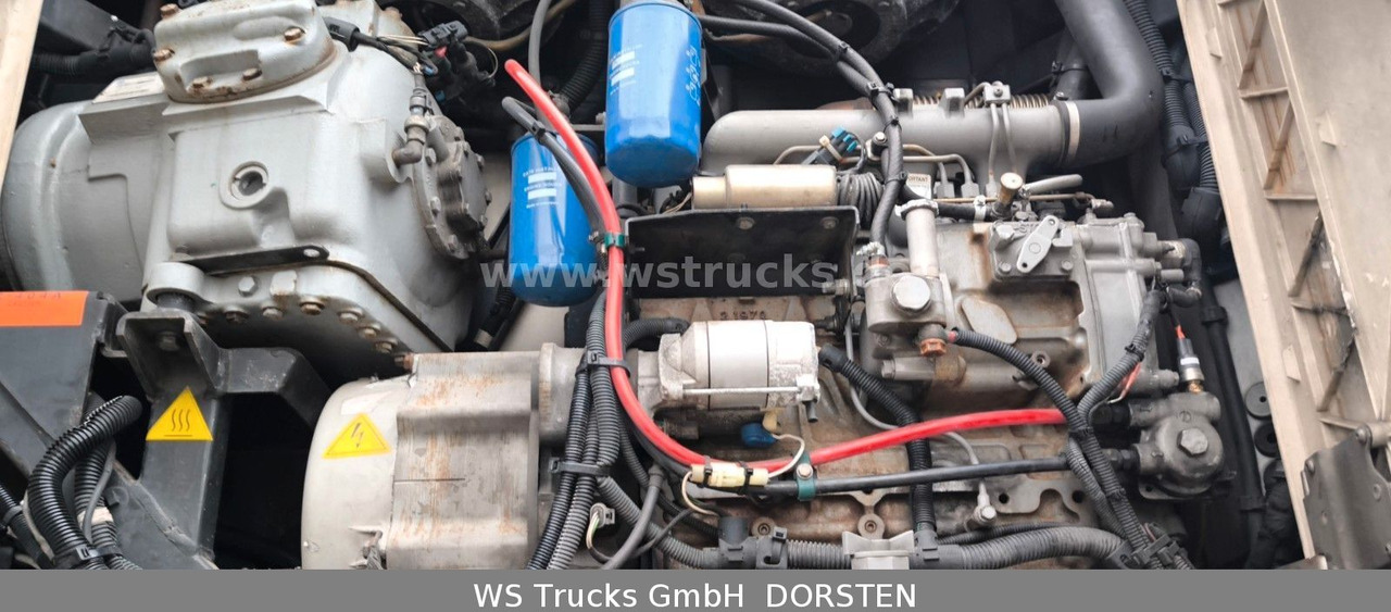 Schmitz Cargobull Kühlauflieger Rohrbahn Hooks | Vector 1850 MT - Félpótkocsi dobozos: 4 kép. Schmitz Cargobull Kühlauflieger Rohrbahn Hooks | Vector 1850 MT - Félpótkocsi dobozos: 4 kép.