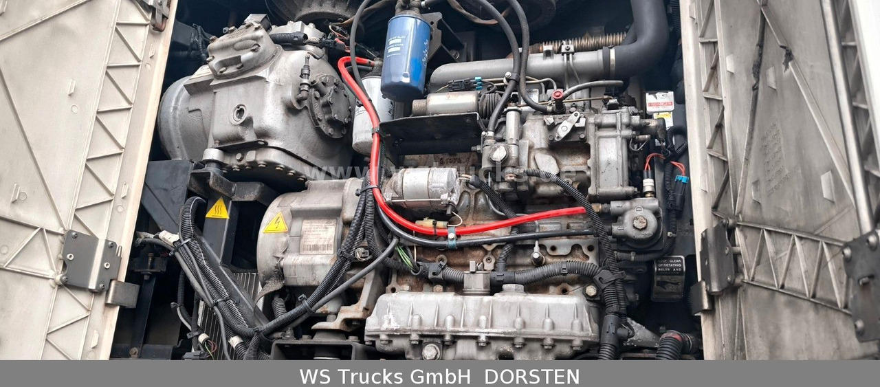 Schmitz Cargobull Kühlauflieger Rohrbahn Hooks | Vector 1850 MT - Félpótkocsi hűtős: 4 kép. Schmitz Cargobull Kühlauflieger Rohrbahn Hooks | Vector 1850 MT - Félpótkocsi hűtős: 4 kép.