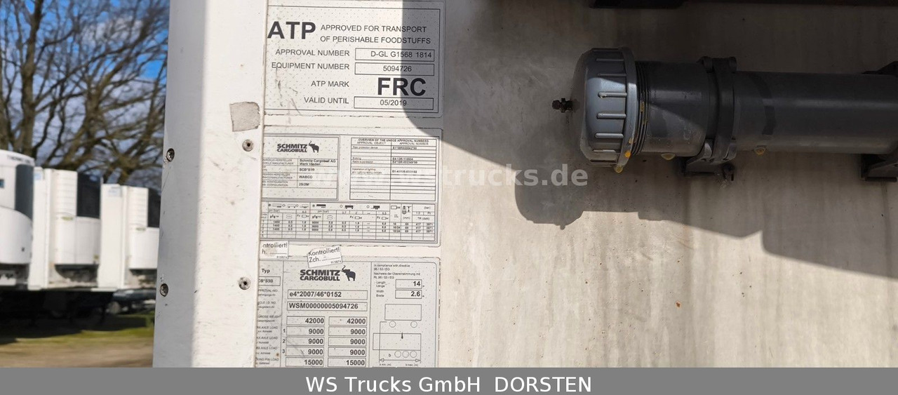 Schmitz Cargobull SKO 24 Kühlauflieger Vector 1550 Strom/Diesel - Félpótkocsi hűtős: 3 kép. Schmitz Cargobull SKO 24 Kühlauflieger Vector 1550 Strom/Diesel - Félpótkocsi hűtős: 3 kép.