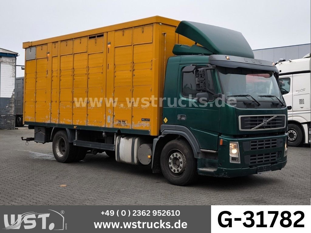 Volvo FM 260 mit KABA 2 Stock Vollalu Viehtransporter - Lószállító kamion: 1 kép. Volvo FM 260 mit KABA 2 Stock Vollalu Viehtransporter - Lószállító kamion: 1 kép.