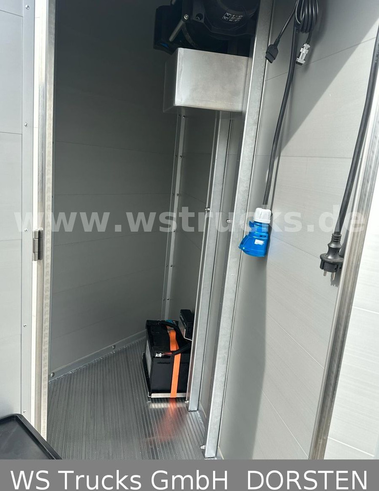 WST Edition Schlacht mit Seilwinde Viehanhänger - Pótkocsi állatszállító: 5 kép. WST Edition Schlacht mit Seilwinde Viehanhänger - Pótkocsi állatszállító: 5 kép.