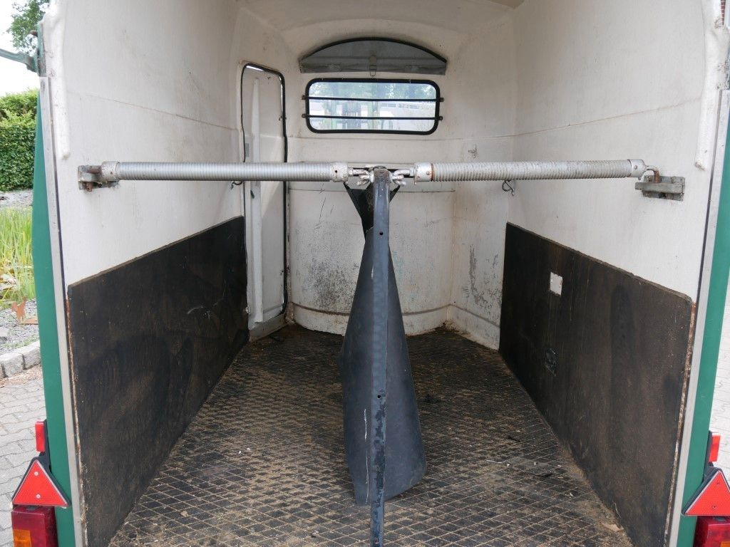 Westfalia Vollpoly 2 Pferde  - Lószállító utánfutó: 4 kép. Westfalia Vollpoly 2 Pferde  - Lószállító utánfutó: 4 kép.